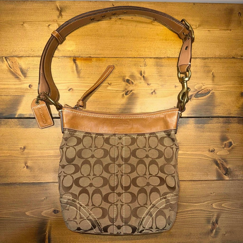 Coach Signature 10402 Crossbody Purse 2006